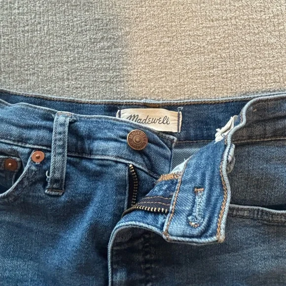 Madewell High Rise Denim Shorts Size 24 Distressed Raw Hem Blue Jean Shorts - Picture 2 of 4
